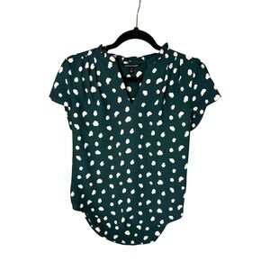 41‎ Hawthorn Polka Dot Blouse Womens XS Green V-Neck Ruffle Cap Sleeve
